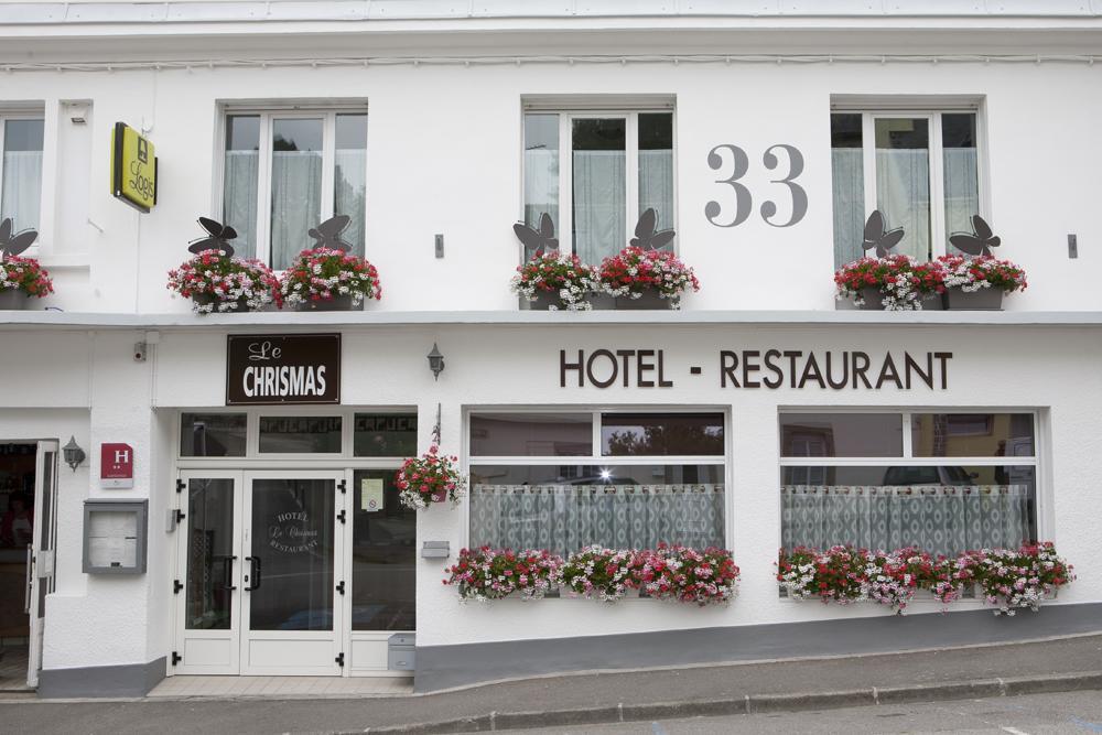 Logis Hotel Le Chrismas Chateaulin Exterior photo